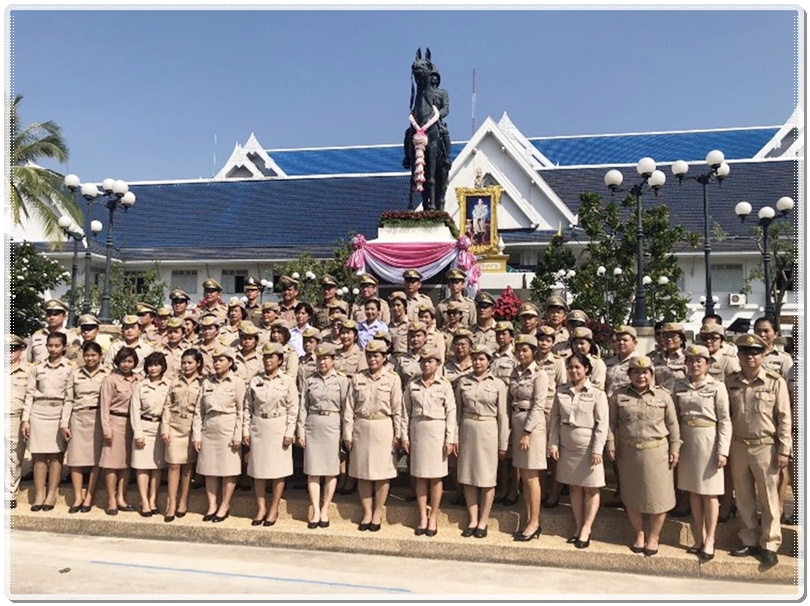 ﻿สำนักงานบังคับคดีจังหวัดสมุทรสงคราม เข้าร่วมพิธีอัญเชิญพวงมาลัยคล้องคอม้าทรง พระบรมราชานุสาวรีย์พระบาทสมเด็จพระจุลจอมเกล้าเจ้าอยู่หัว ประจำปี 2562 และกิจกรรม “วันรักต้นไม้ประจำปีของชาติ พ.ศ.2562 จังหว